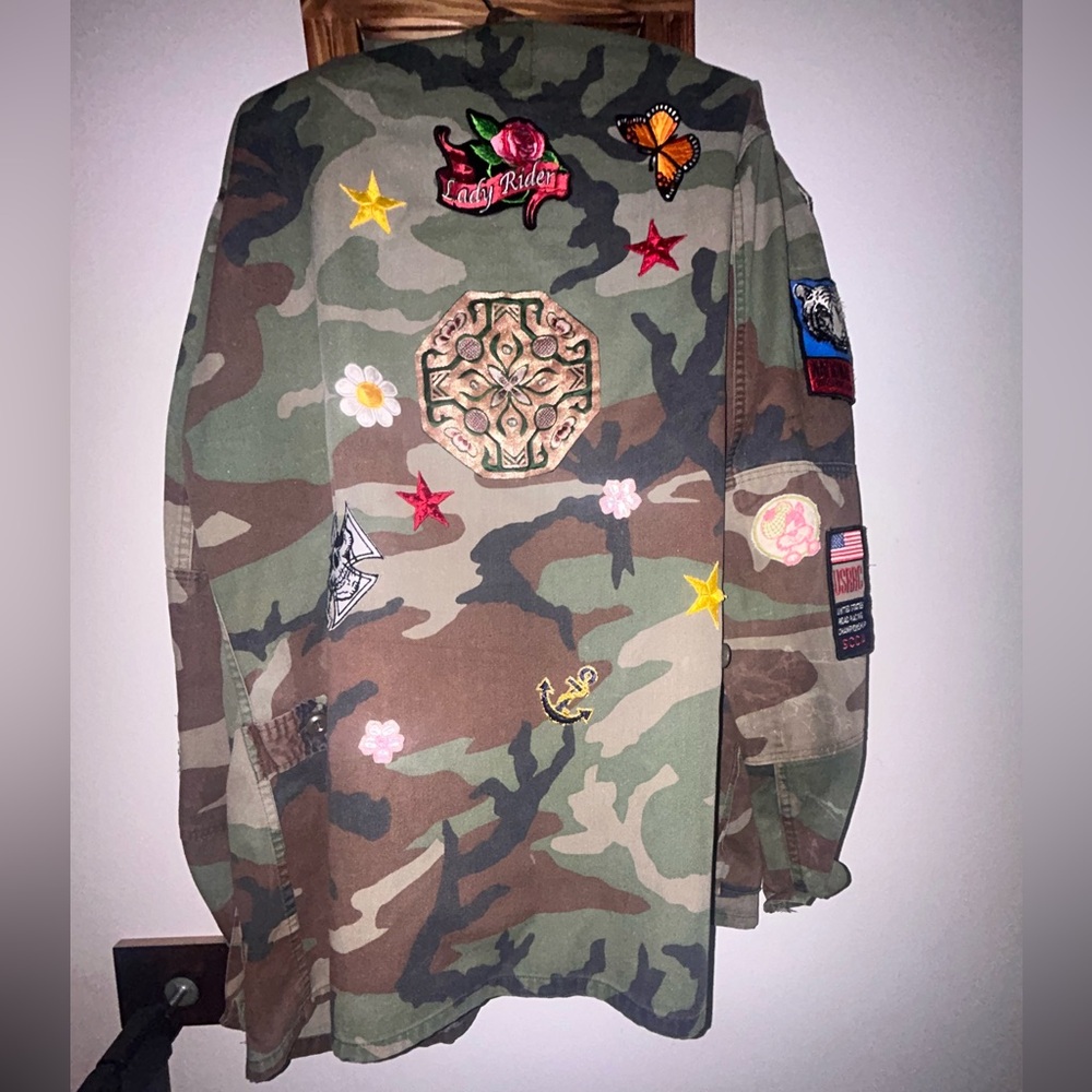 ✨ Oversized Camo Patchwork Jacket – Streetwear Statement Piece ✨